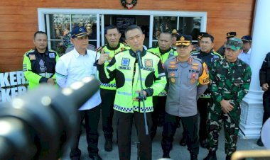 Kapolda-Jatim-Cek-Kesiapan-Ops-Lilin-Semeru-dan-Jalur-Pantura-Surabaya---Banyuwangi-dengan-Patroli-Bermotor